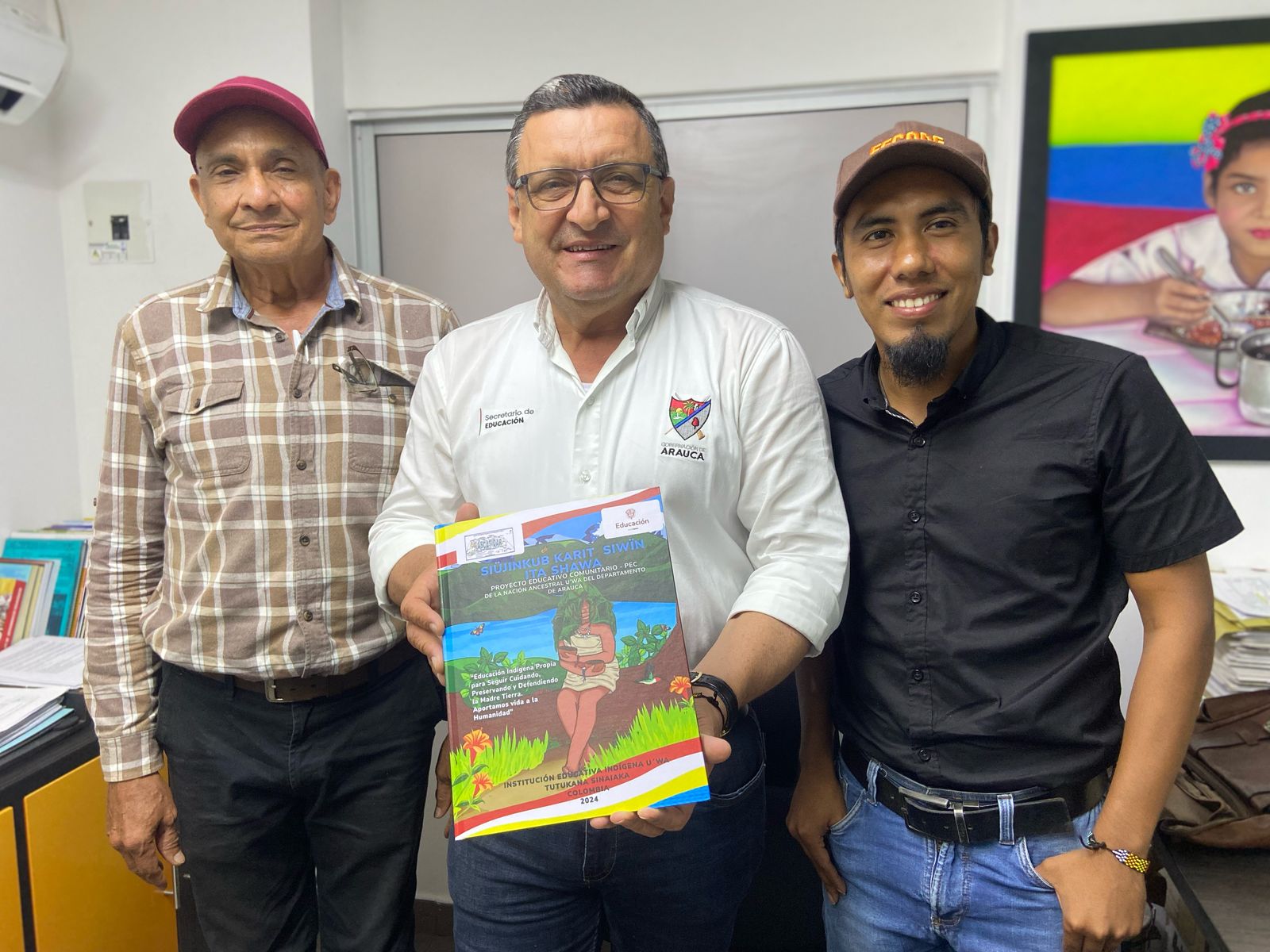 Edición impresa del PEC de la Nación Ancestral Uwa (3)