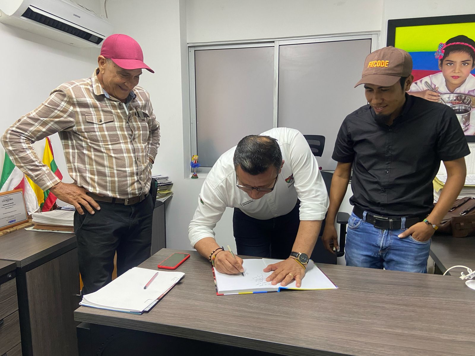 Edición impresa del PEC de la Nación Ancestral Uwa (4)